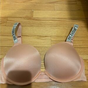 VS Logo Shine strap push up bra